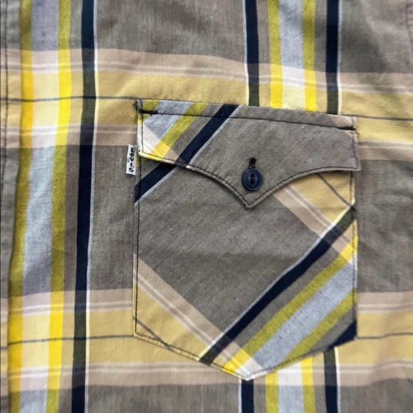 Levi’s Button Up Shirt XL - Picture 2 of 4